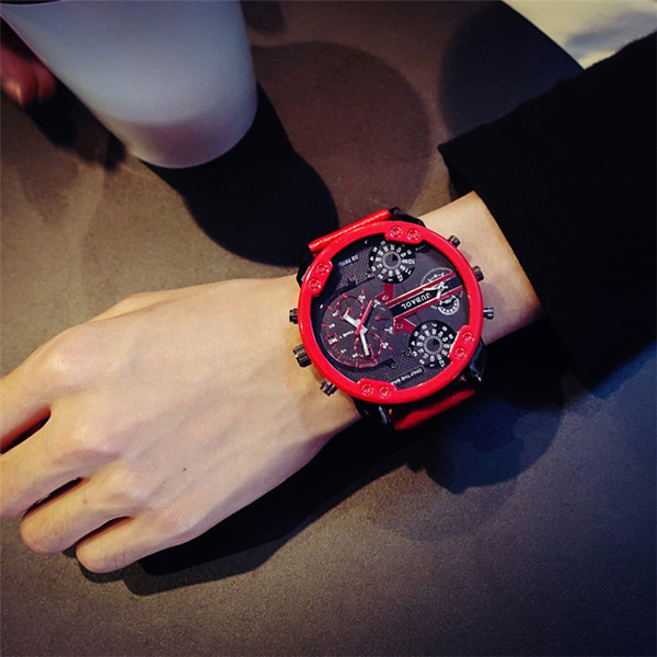 Ανδρικό ρολόι σε μαύρο και κόκκινο χρώμα με ελαστικό δερμάτινο λουράκι