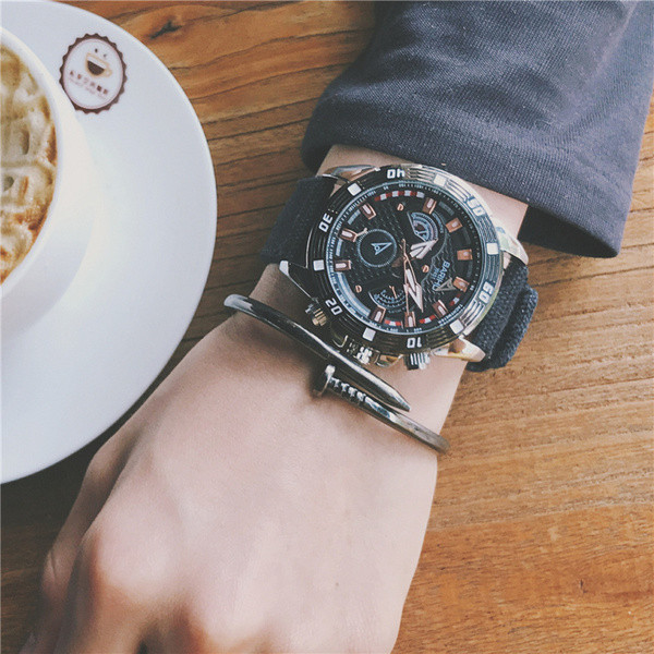 Ceas zilnic pentru bărbați în albastru și maro