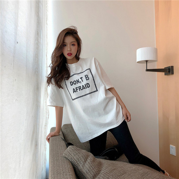 Μοντέρνο μοντέλο γυναικείο μπλουζάκια σε τρία χρώματα