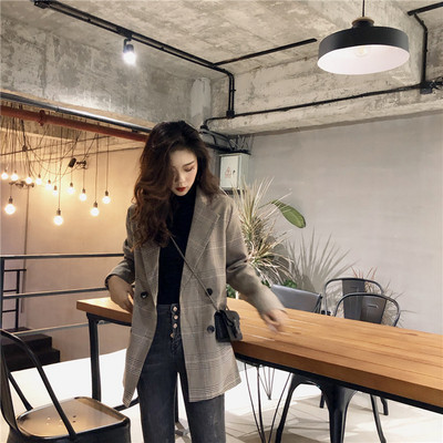 Stílusos női kockás kabát hosszú modell két színben