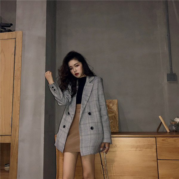 Stílusos női kockás kabát hosszú modell két színben