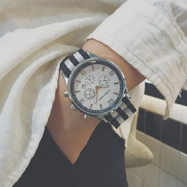 Curea ceas de zi cu zi pentru bărbați - patru culori