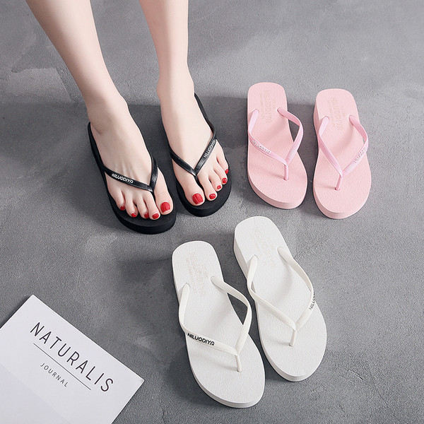 Alkalmi női papucs magas talppal, három színben