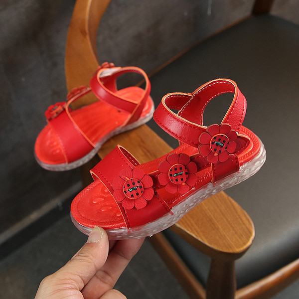 Modern gyerekszandál 3D dekorációval több színben