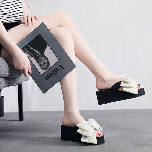 Papuci de damă cu talpă înaltă până la degete cu panglică