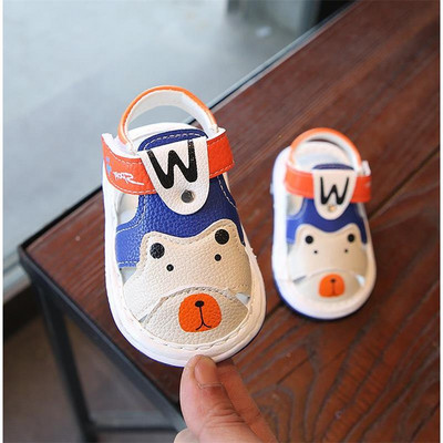 Modern gyerekszandál fiúknak három színben