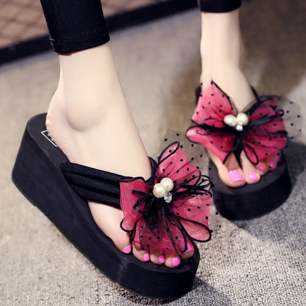 Papuci moderni de dama prin degetele de la picioare in mai multe culori