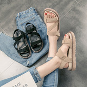 Modern női szandál három színben, matricával