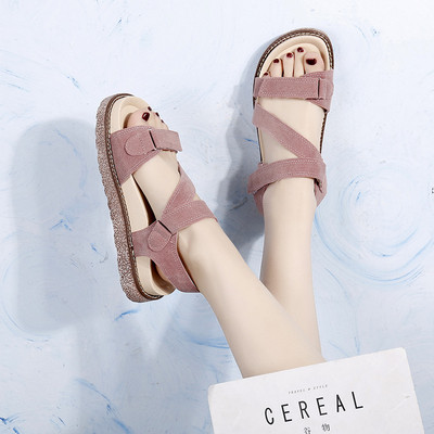 Modern női szandál három színben, matricával