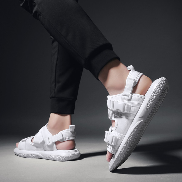 Modern férfi szandál három színben, lapos talppal