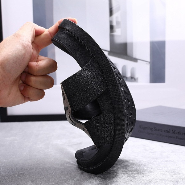 Modern férfi papucs fekete felirattal