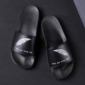 Alkalmi papucs férfiak és nők számára, különböző alkalmazásokkal