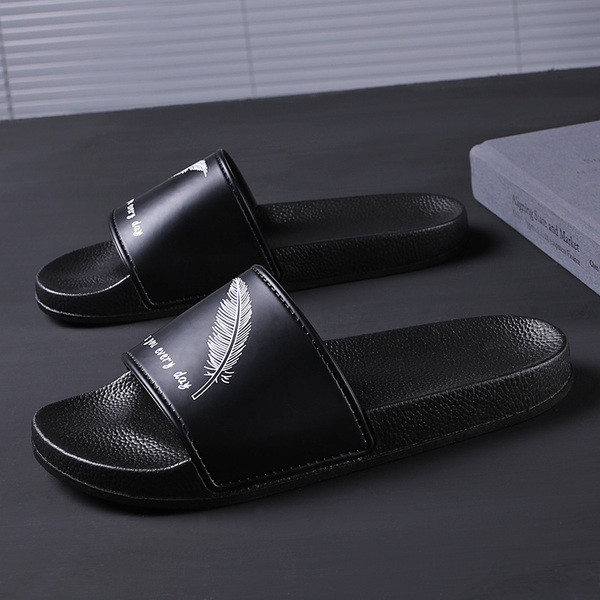 Alkalmi papucs férfiak és nők számára, különböző alkalmazásokkal