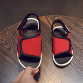 Alkalmi gyerekszandál fiúknak négy színben