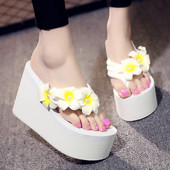 Női magas platformú papucs többféle színben