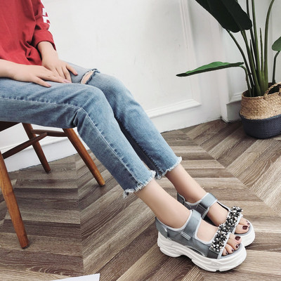 ÚJ Női szandál fekete és szürke színben folttal