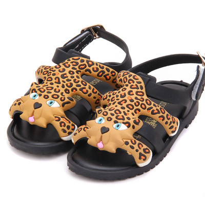 Sandale moderne pentru fete pentru copii în alb, negru și maro