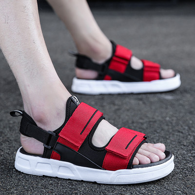 Stílusos férfi szandál több színben foltokkal