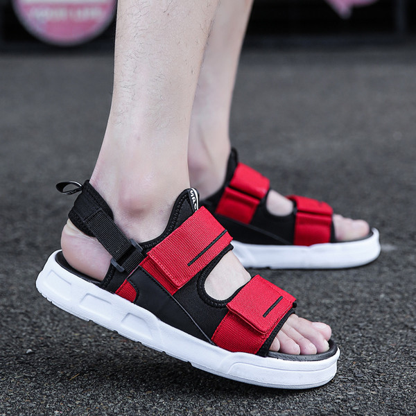 Stílusos férfi szandál több színben foltokkal