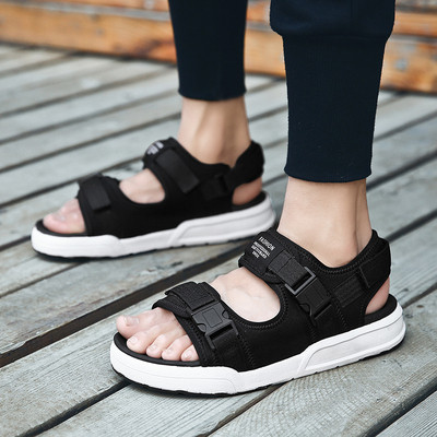 Férfi szandál három színben, lapos talppal