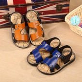 Modern gyerekszandál fiúknak két színben