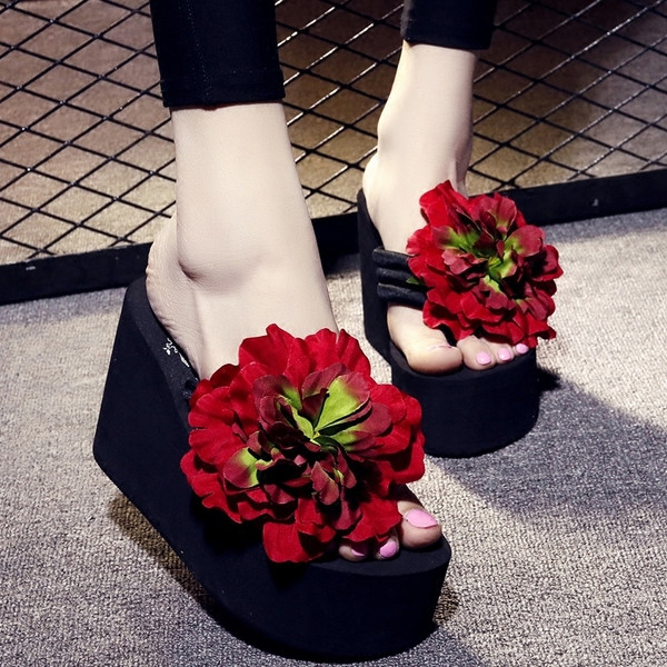 Női lábujj papucs magas talppal több színben