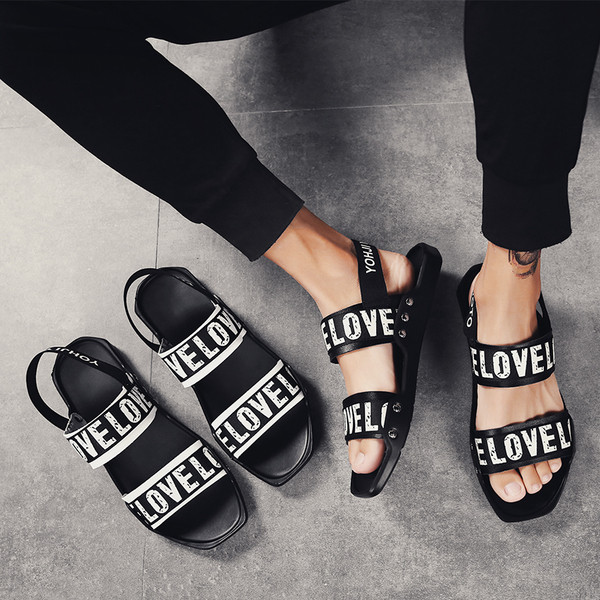 Ανδρικά σανδάλια σε δύο χρώματα με επιγραφή