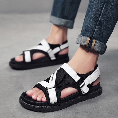 Modern férfi szandál két színben felirattal