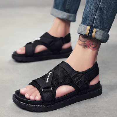 Modern férfi szandál két színben felirattal