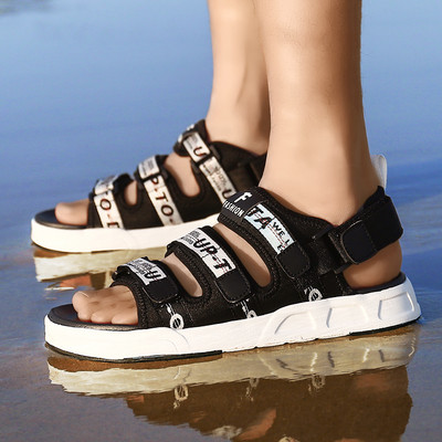 Férfi aktuális szandál több színben felirattal