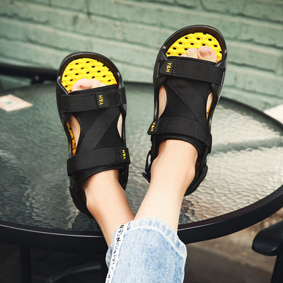 Férfi hétköznapi szandál állítható rögzítéssel, három színben