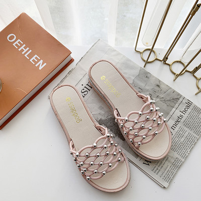 Papuci de dama decorati cu perle in trei culori