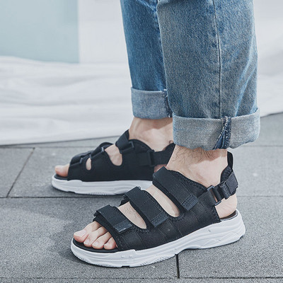 Καθημερινά ανδρικά σανδάλια σε δύο χρώματα με βελκρό και επίπεδη σόλα