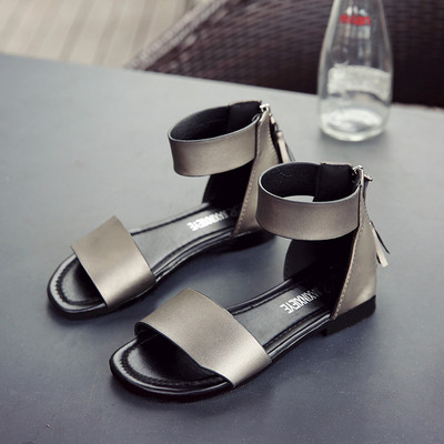 Gyerek szandál sima modell bojttal több színben