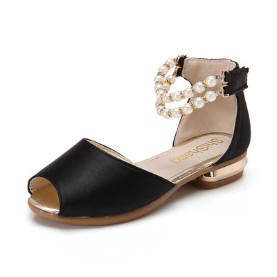 Stílusos gyerekszandál három színben gyöngyökkel