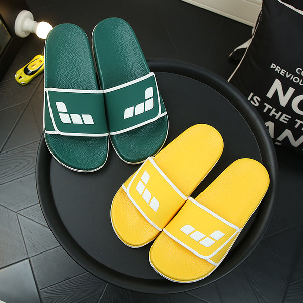 Καθημερινές παντόφλες κατάλληλες για άνδρες και γυναίκες σε διάφορα χρώματα