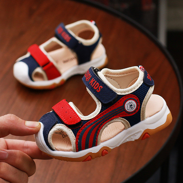 Sandale sport pentru copii in doua culori potrivite pentru fete si baieti