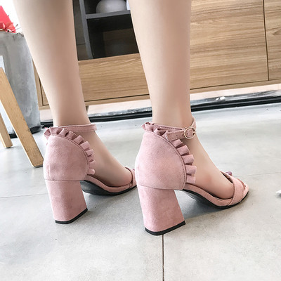 Modern női szandál eco velúrból, vastag sarokkal