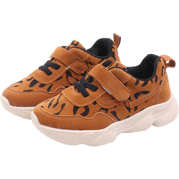 Aktuális gyerek tornacipő leopárd mintával barna és rózsaszín színben