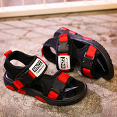 Alkalmi gyerekszandál fiúknak fekete kék és piros színben