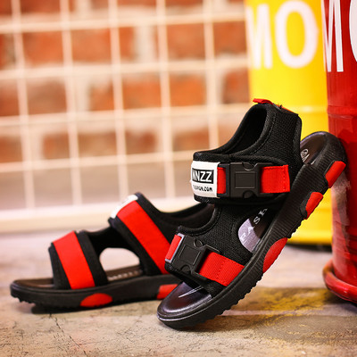 Alkalmi gyerekszandál fiúknak fekete kék és piros színben