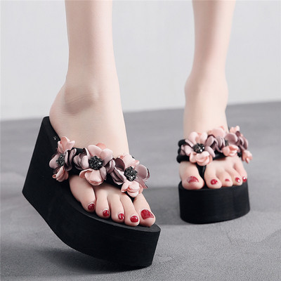 ÚJ női papucs virágokkal díszítve három színben