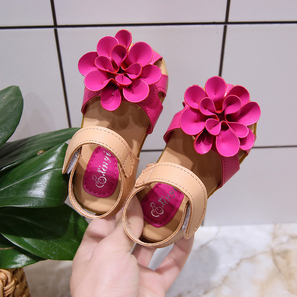 Alkalmi gyerekszandál 3D díszítéssel, különböző színekben