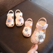 Sandale pentru copii actuale din piele ecologica in alb si roz