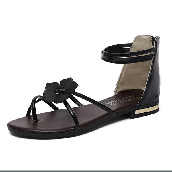 Női alkalmi szandál virággal három színben, lapos talppal