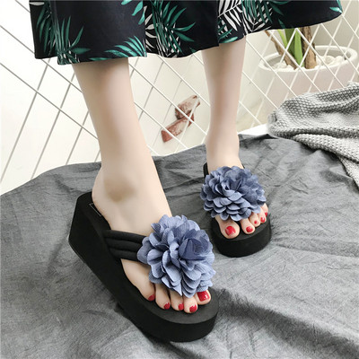 Női lábujj papucs virággal több színben