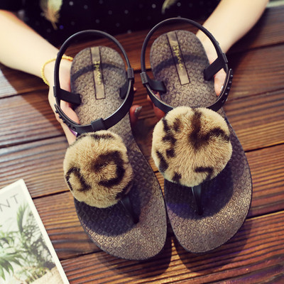 Καθημερινά γυναικεία σανδάλια με  επίπεδη σόλα