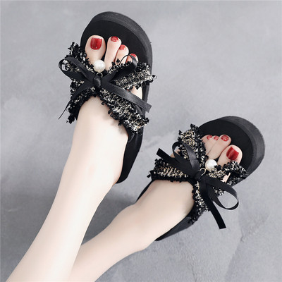 Papuci de dama decorati cu perle in doua culori