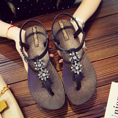 Új, hétköznapi női szandál színes kövekkel