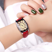 Női napi karóra három színben